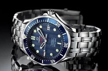 UK charming blue fake watches are popular.